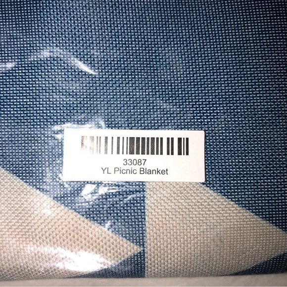 Young Living Picnic Blanket Blue Beige 50”x60” Indoor Outdoor NEW - Picture 5 of 5